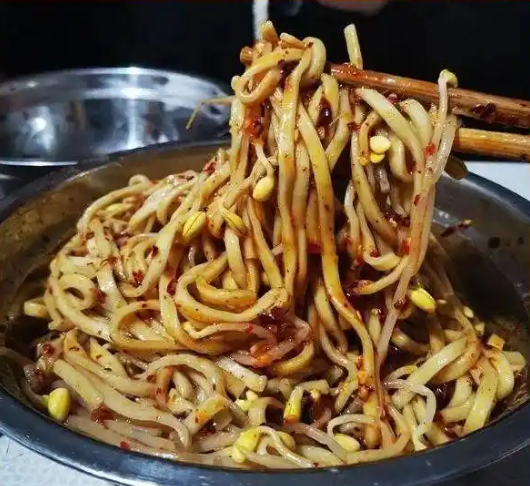 传统美食焕发新活力 探秘非遗技艺毫州牛肉馍的制作奥秘